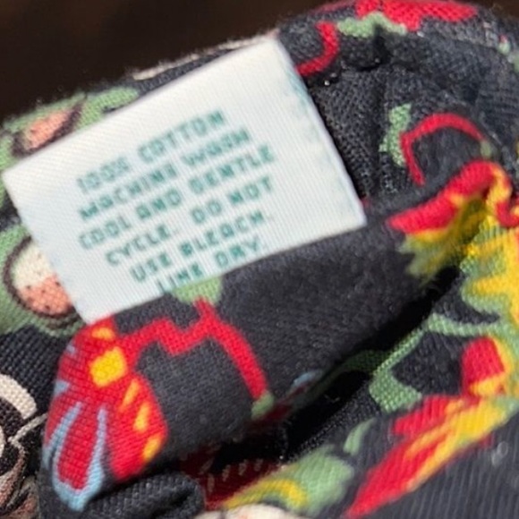 Vera Bradley Anastasia Pattern Black Red Cream Floral Jilly Purse Retired - Picture 10 of 10